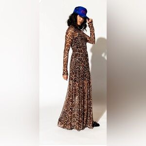 NWT Leopard Print Long Sleeve Maxi Dress